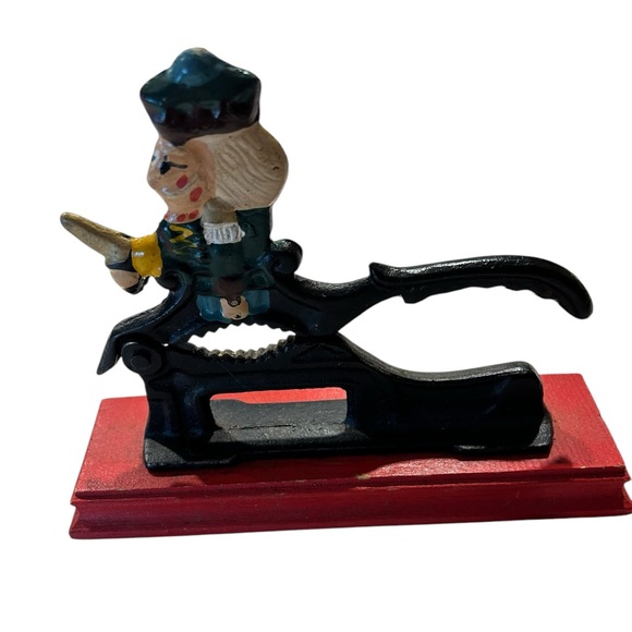 Vintage Nutcracker on Red Wooden Base - Picture 4 of 8